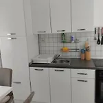 Lägenhet 6 M, 50 M Do Plaze Barbat na Rabu