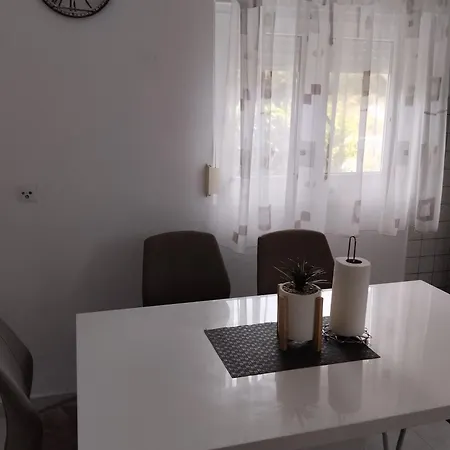 6 M, 50 M Do Plaze * Barbat na Rabu