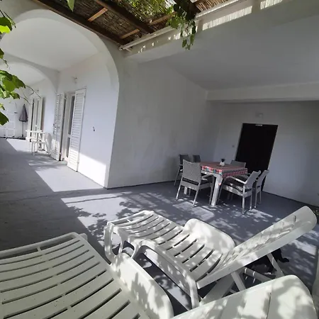 Apartment 6 M, 50 M Do Plaze *