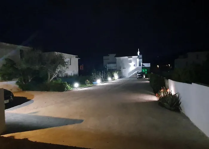 6 M, 50 M Do Plaze Appartement Barbat na Rabu