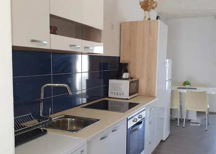 6 M, 50 M Do Plaze * Barbat na Rabu