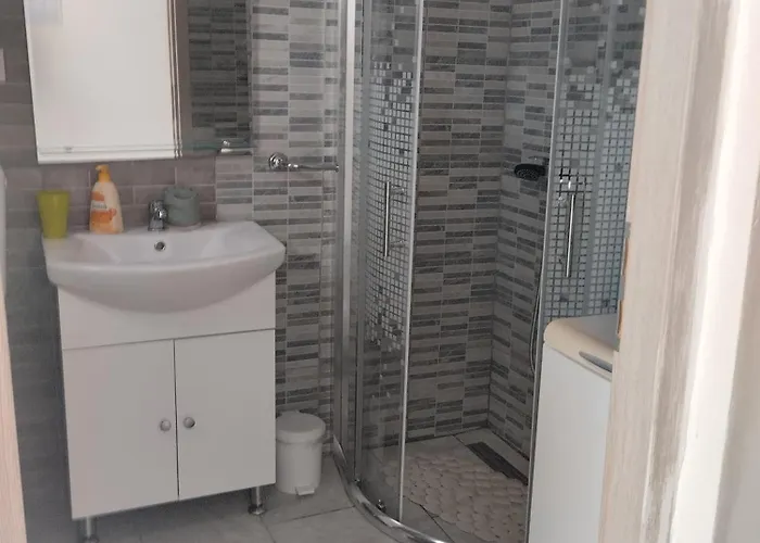 6 M, 50 M Do Plaze * Barbat na Rabu