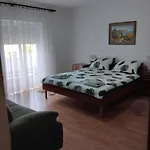 Apartment 6 M, 50 M Do Plaze Barbat na Rabu