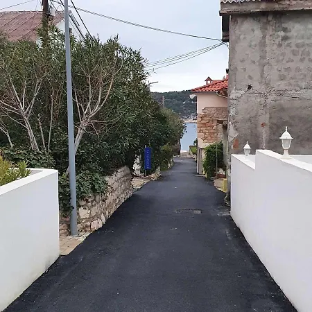 Lägenhet 6 M, 50 M Do Plaze Barbat na Rabu