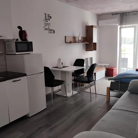 Apartamento 6 M, 50 M Do Plaze *