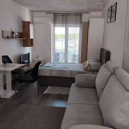 6 M, 50 M Do Plaze Apartament