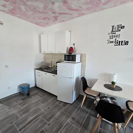 6 M, 50 M Do Plaze Apartamento