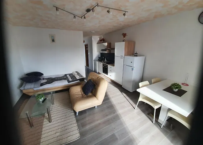 6 M, 50 M Do Plaze Apartment