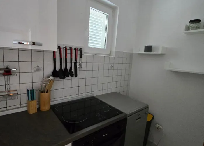 Apartment 6 M, 50 M Do Plaze Barbat na Rabu