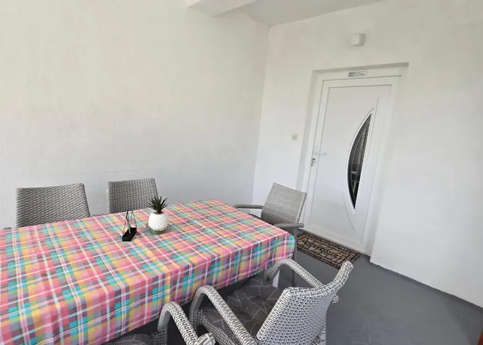 6 M, 50 M Do Plaze Apartment *
